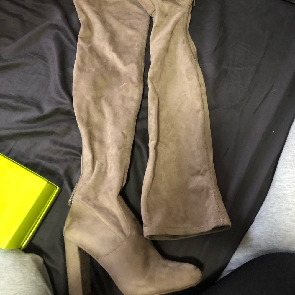 Steve Madden emotion boots